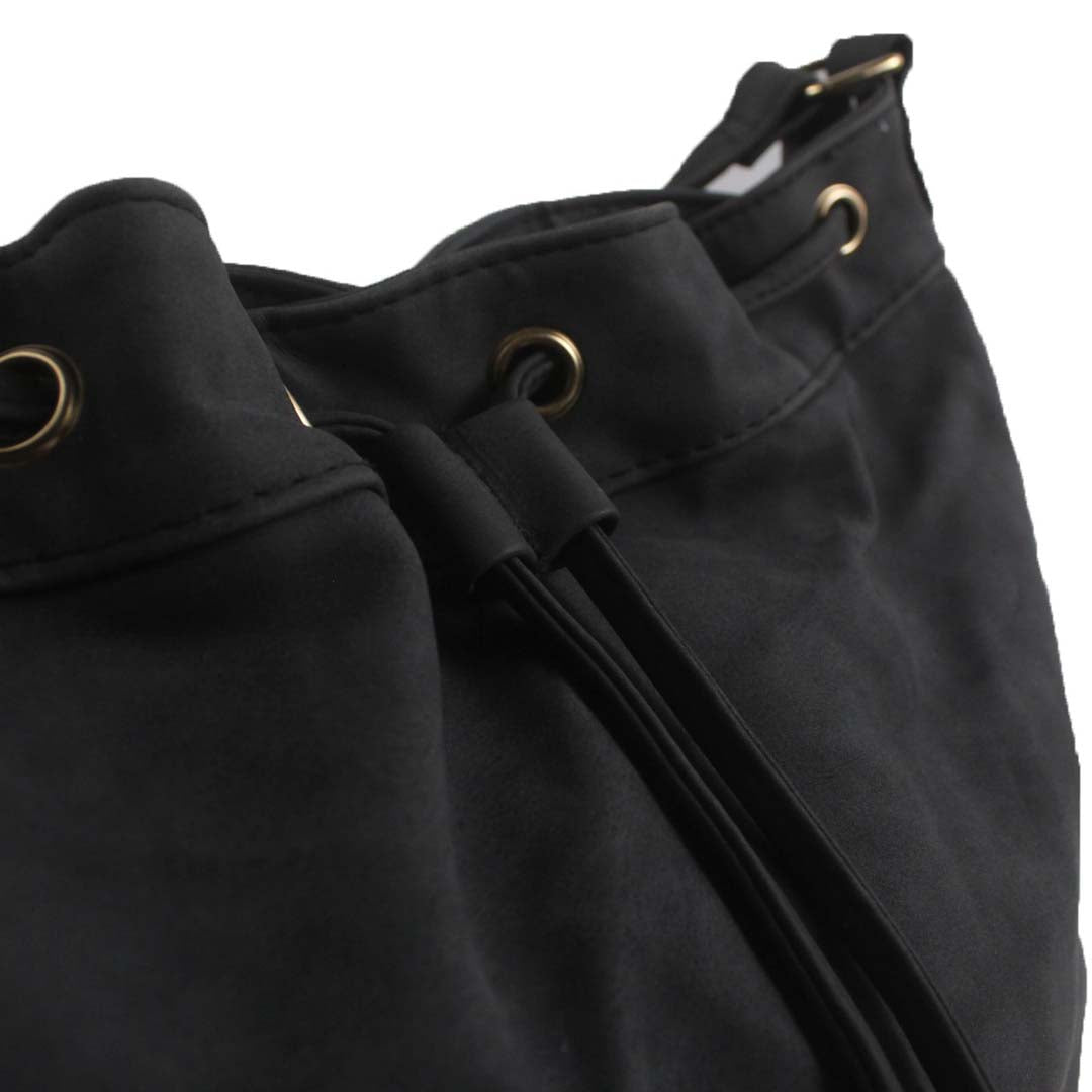 CLASSIC CARRY BLACK LEATHER HAND BAG