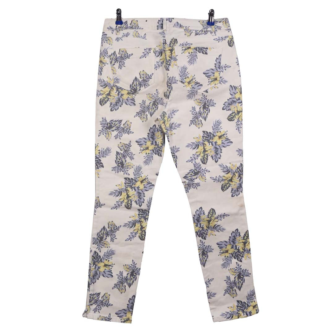 TOZ & ALI WHITE AND BLUE FLORAL JEANS