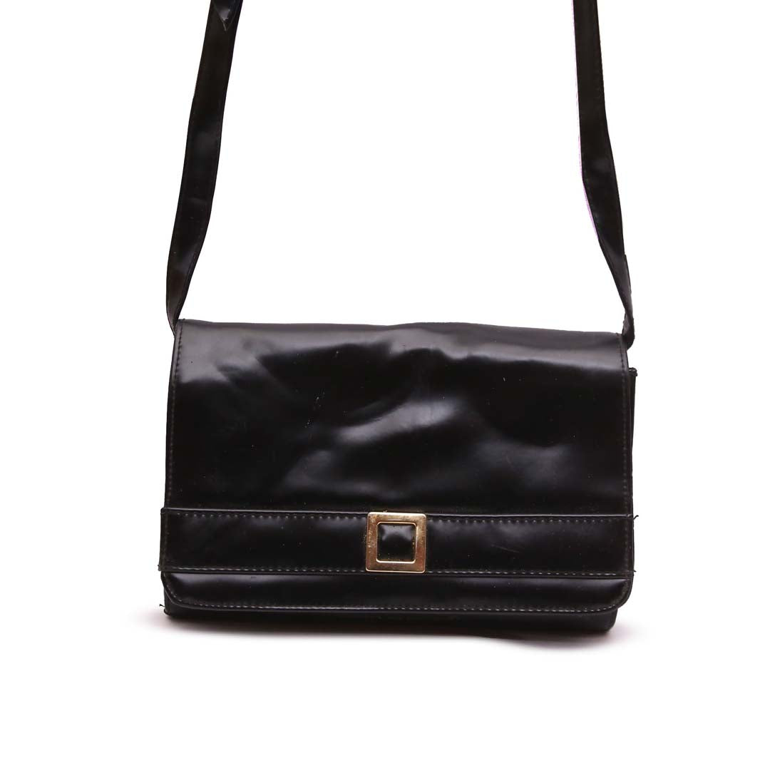 CLASSIC BLACK LEATHER SHOULDER BAG