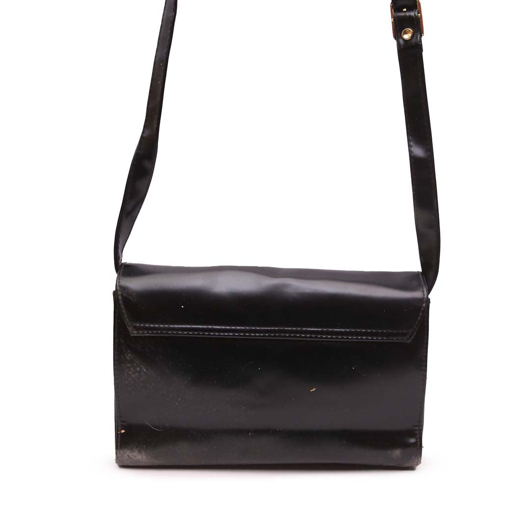 CLASSIC BLACK LEATHER SHOULDER BAG