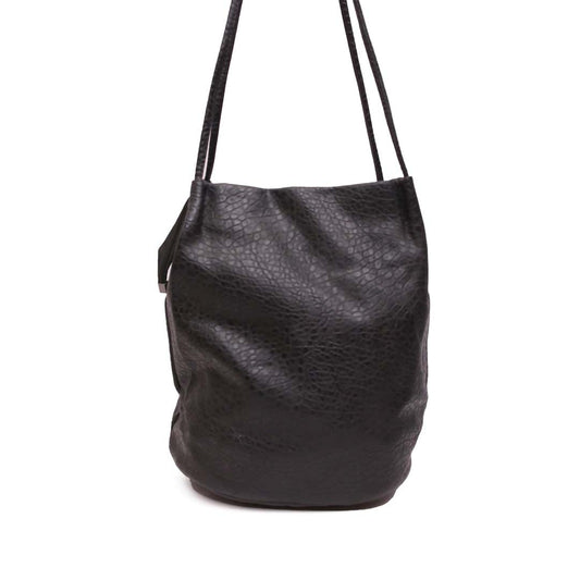 CLASSIC CARRY BLACK LEATHER SHOULDER BAG