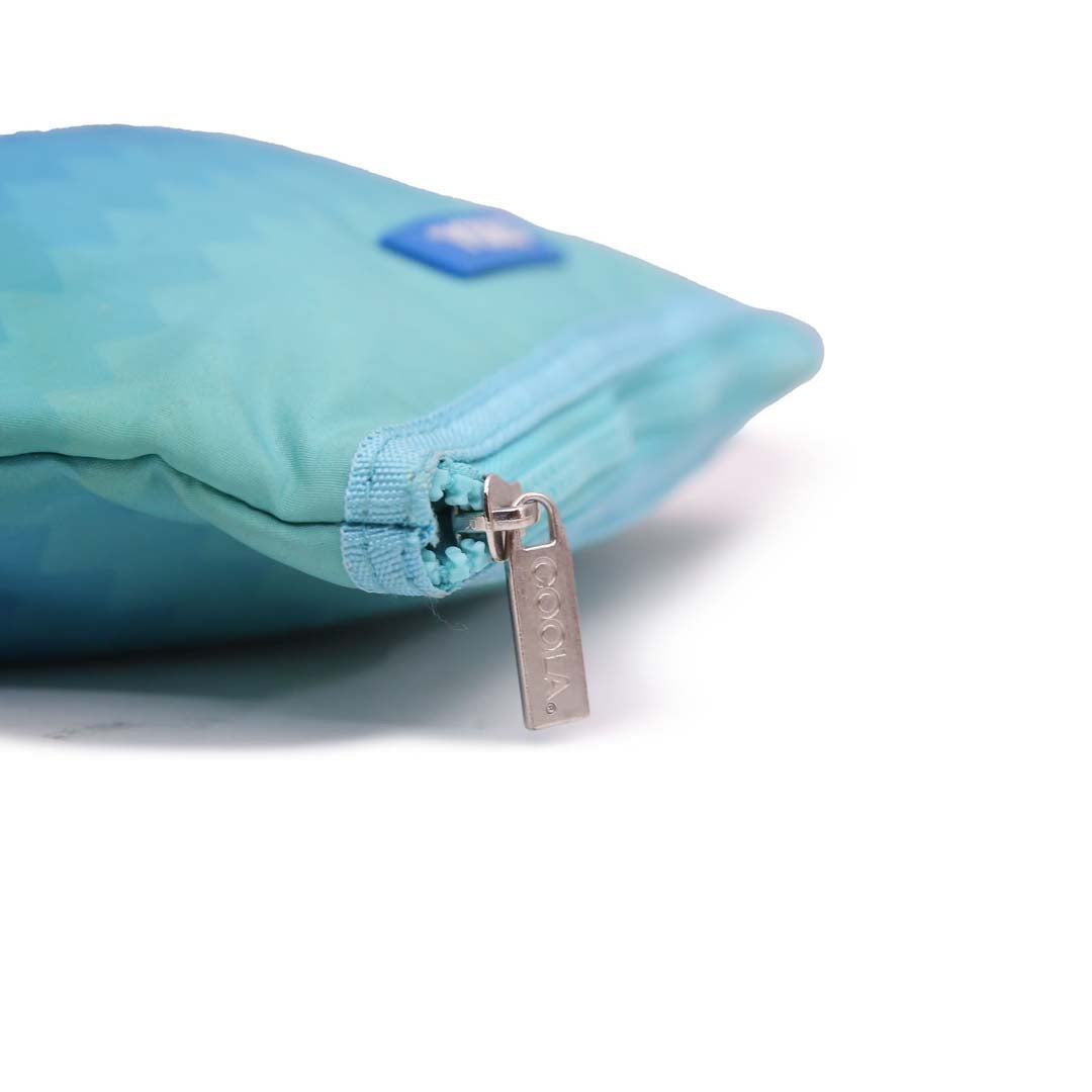 COOLA BLUE GRADIENT POUCH