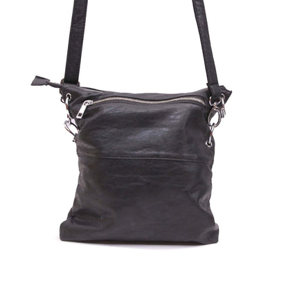 CLASSIC BLACK LEATHER SHOULDER BAG