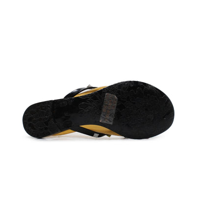 CLASSIC BLACK SLIPPER