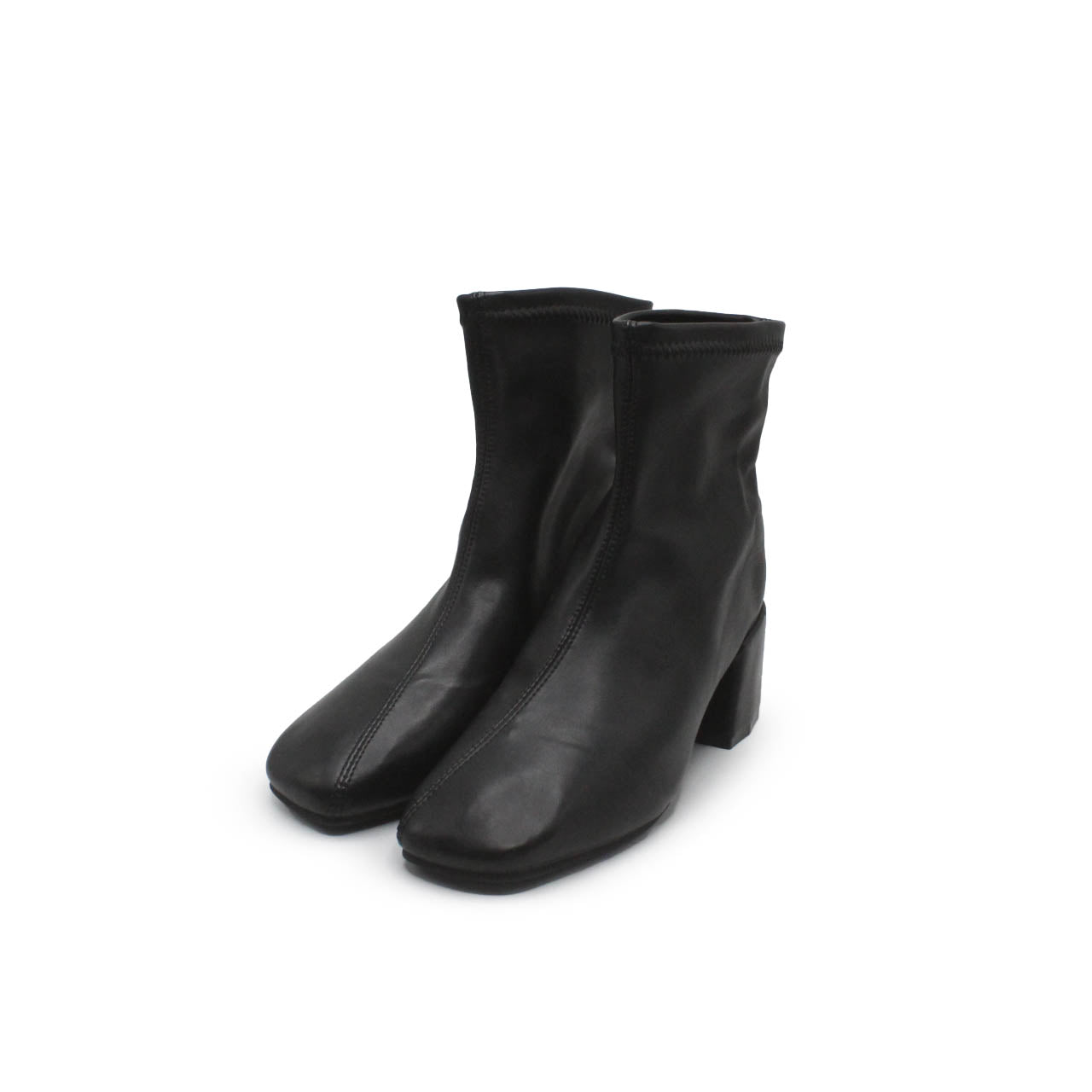 CLASSIC BLACK ANKLE BOOT