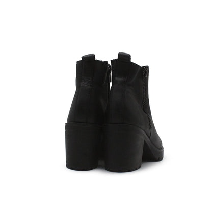 CLASSIC BLACK ANKLE BOOT