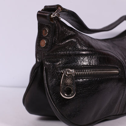 R1 2K Black Patent Leather Icon Bit Medium Shoulder Bag