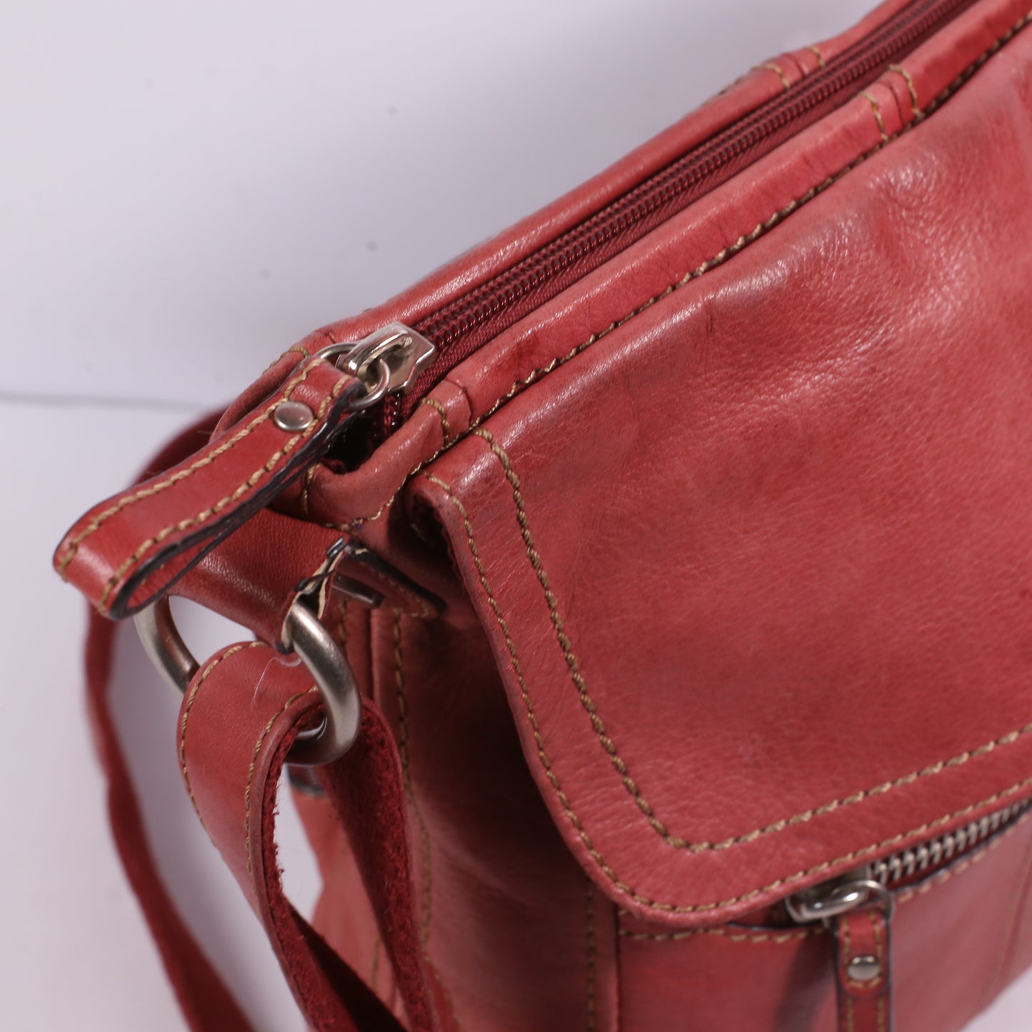 Vintage 90s FOSSIL Slim Leather Crossbody Shoulder Bag