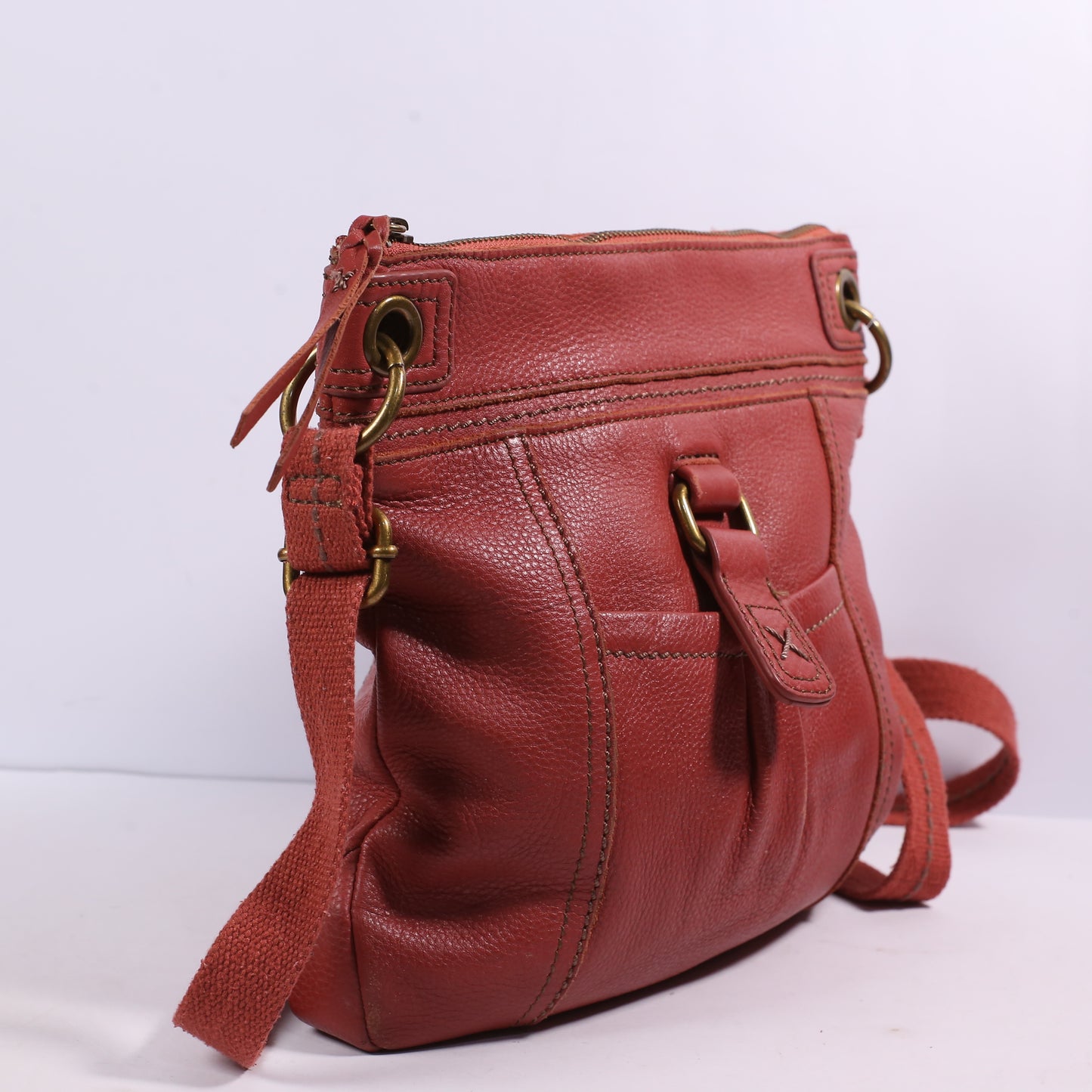 The Sak Kendra Crossbody in Cayenne